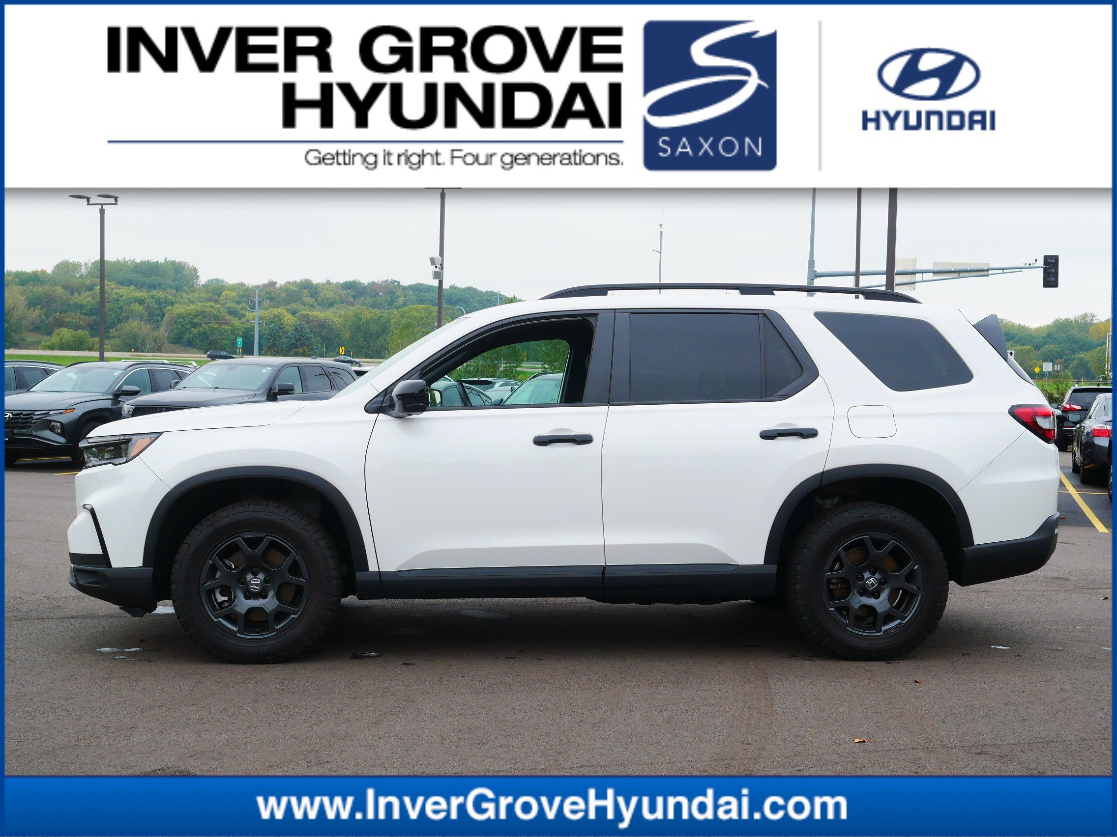 Used 2025 Honda Pilot TrailSport image 1