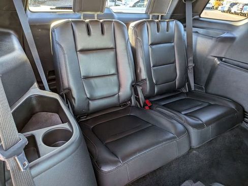 Used 2018 Ford Explorer XLT w/ Equipment Group 202A image 28