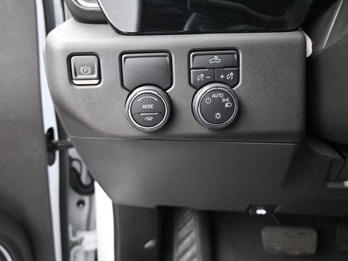 Used 2023 Chevrolet Silverado 1500 LT RWD image 32