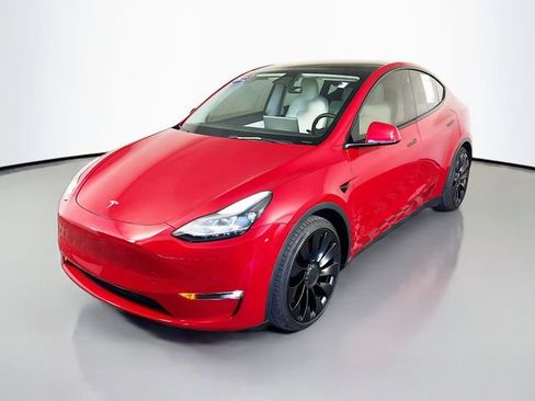 Used 2022 Tesla Model Y Performance image 3