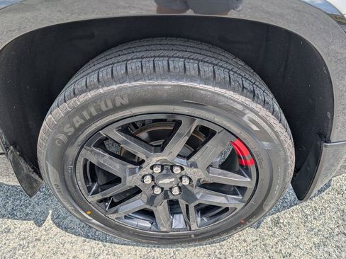 Used 2018 Chevrolet Traverse Premier w/ Redline Edition AWD/4WD image 10
