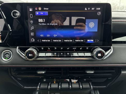 Used 2023 Chevrolet Colorado Z71 w/ Z71 Convenience Package 2 image 13