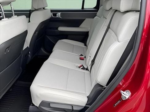 Certified 2025 Hyundai Santa Fe SEL FWD image 13