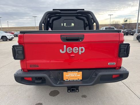 Used 2020 Jeep Gladiator Overland image 30