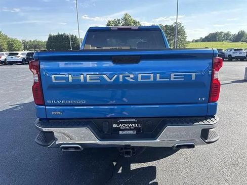 Used 2023 Chevrolet Silverado 1500 LT w/ Z71 Off-Road Package AWD/4WD image 6