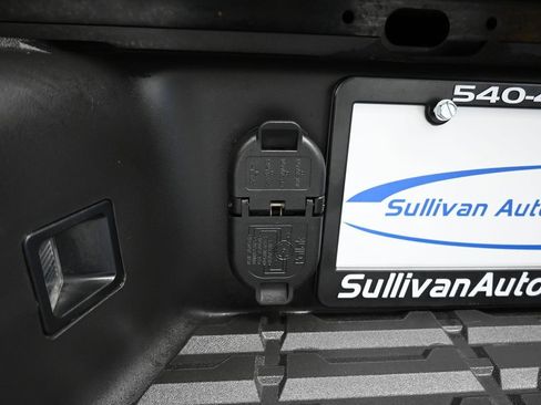 Used 2023 Nissan Frontier PRO-4X w/ Technology Package image 49