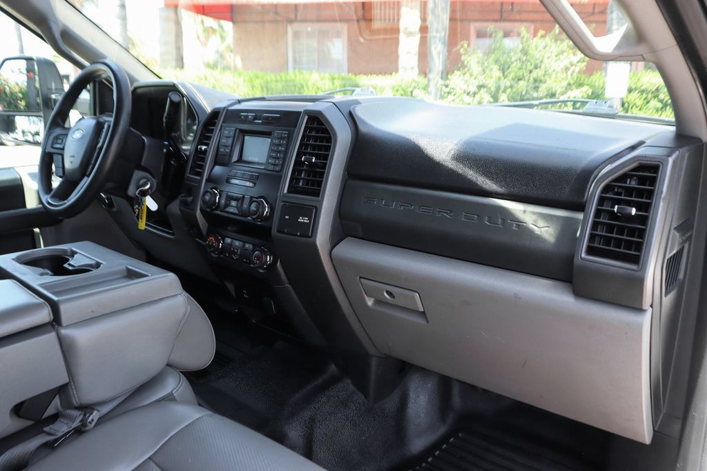 Used 2019 Ford F550 2WD Crew Cab Super Duty image 34
