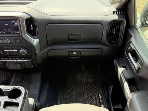 Used 2024 Chevrolet Silverado 1500 Custom Trail Boss w/ Dark Appearance Package AWD/4WD image 19