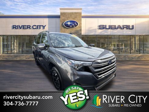 Certified 2025 Subaru Forester Premium AWD/4WD image 1