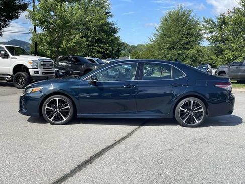 Used 2018 Toyota Camry XSE w/ Audio Package FWD image 2