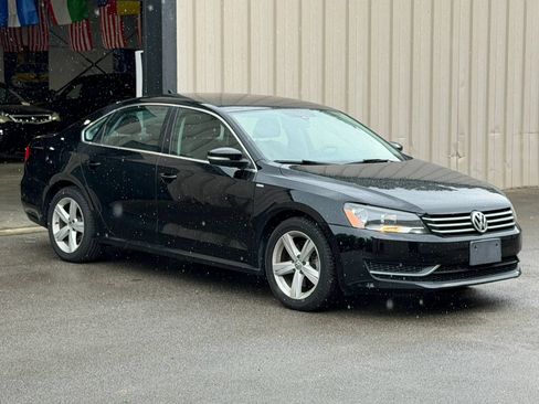 Used 2014 Volkswagen Passat 1.8T Wolfsburg Edition FWD image 1