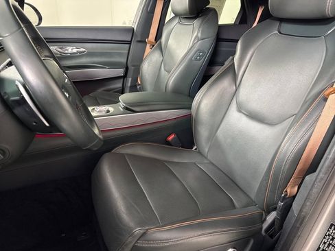 Used 2023 Genesis GV70 2.5T w/ Advanced Package image 11