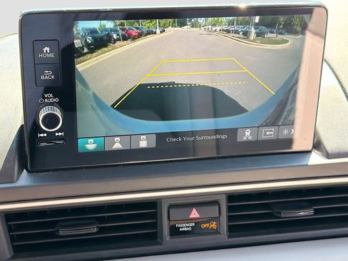 Used 2023 Honda Pilot EX-L image 10