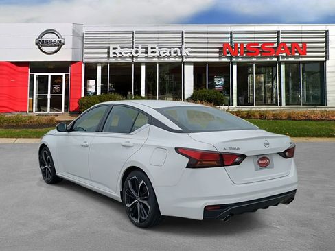 Used 2024 Nissan Altima 2.5 SR FWD image 6