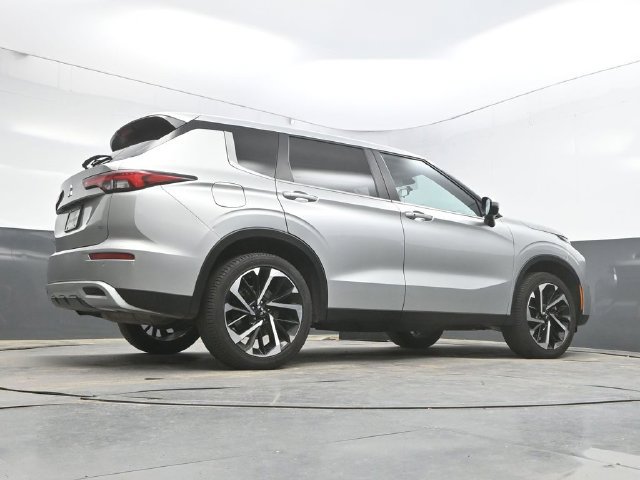 Used 2024 Mitsubishi Outlander SE AWD/4WD image 41
