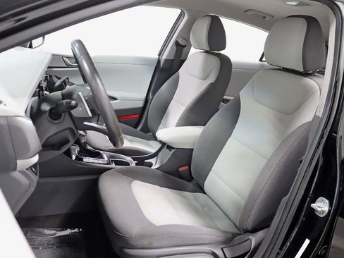 Used 2020 Hyundai Ioniq SE image 22
