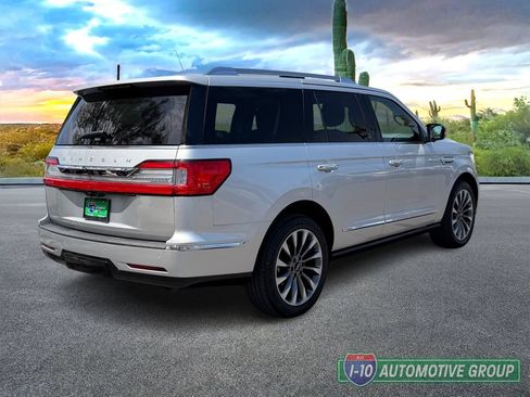 Used 2019 Lincoln Navigator Select RWD image 9