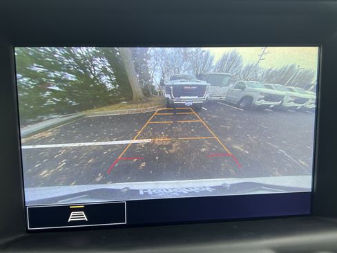 Used 2023 GMC Terrain SLT image 25