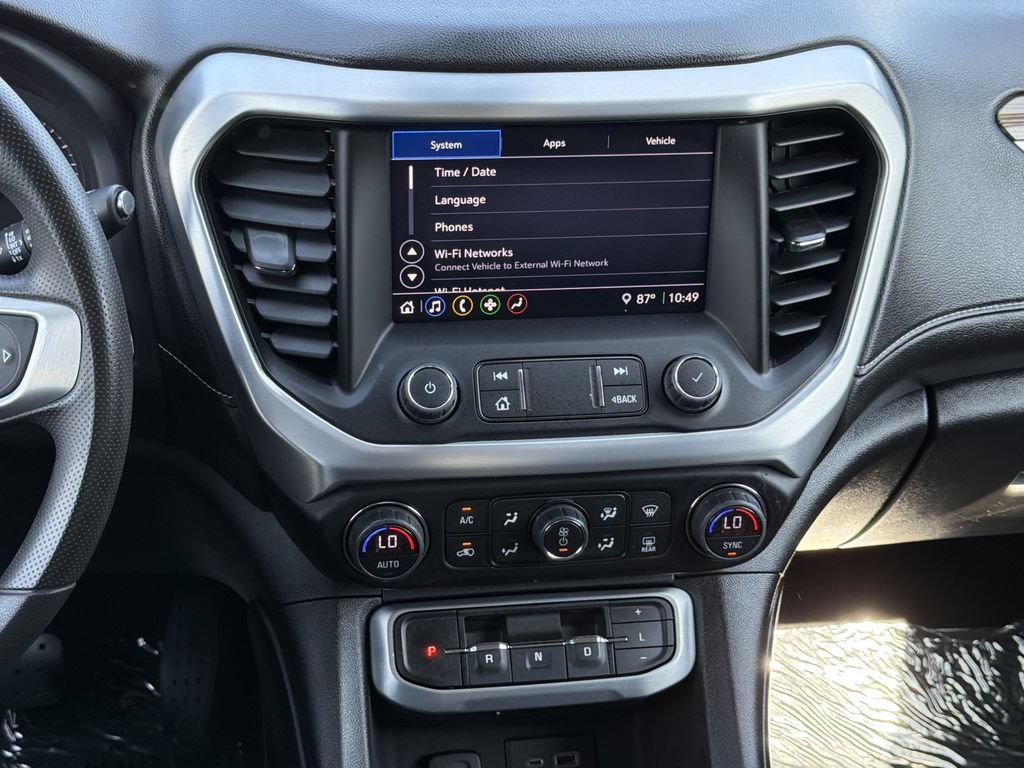 Used 2023 GMC Acadia SLE FWD image 4