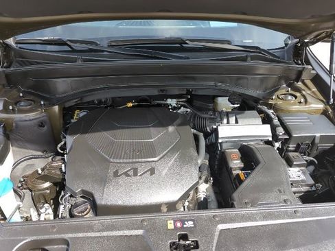 Used 2024 Kia Telluride SX Prestige w/ Towing Package image 28