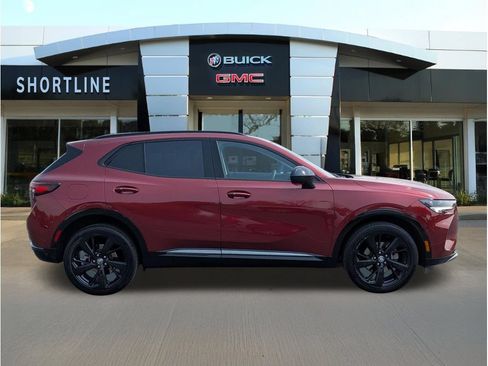 Used 2022 Buick Envision Essence w/ Technology Package II AWD/4WD image 2