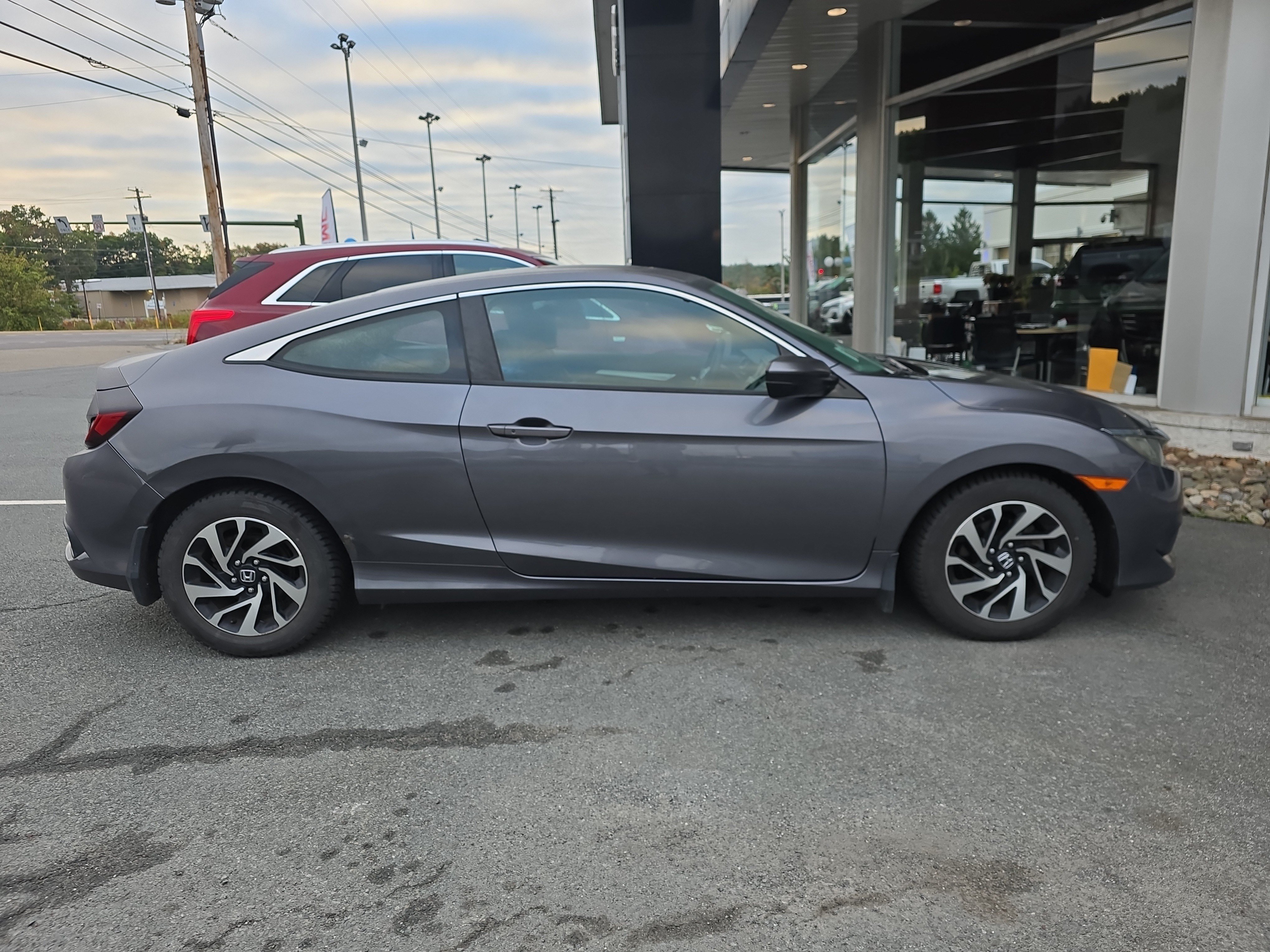 Used 2016 Honda Civic LX-P image 2