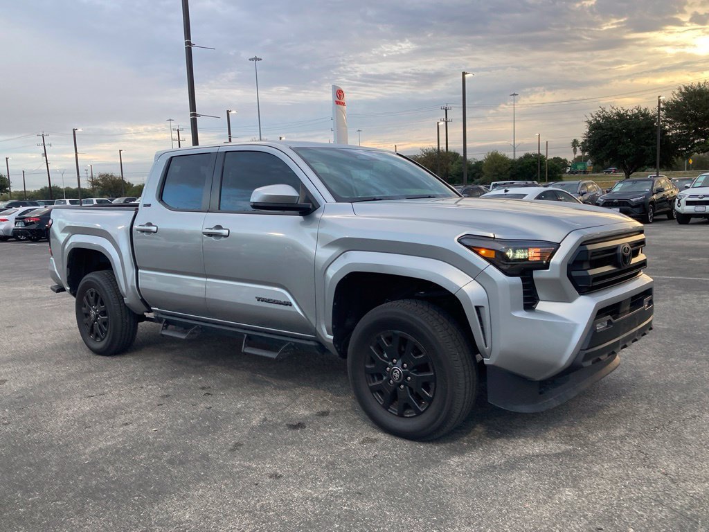 Used 2026 Toyota Tacoma SR5 RWD image 3