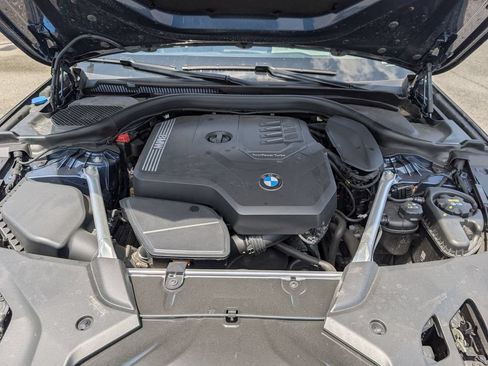 Used 2023 BMW 530i xDrive w/ Premium Package AWD/4WD image 10