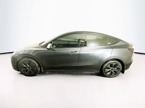 Used 2024 Tesla Model Y Long Range image 4