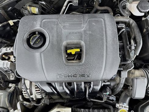 Used 2020 Hyundai Elantra SE image 37