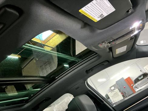 Used 2025 Audi Q3 2.0T Premium Plus w/ Premium Plus Package image 24