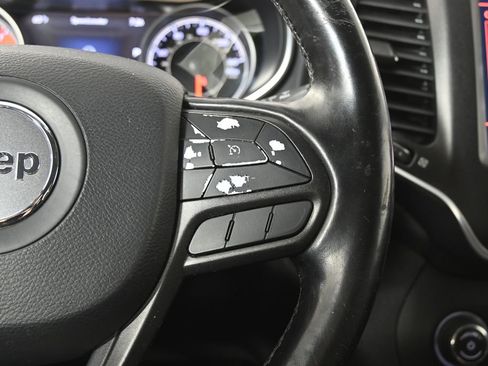 Used 2020 Jeep Cherokee Trailhawk w/ Cold Weather Group image 35