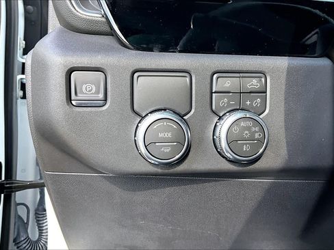 Used 2026 GMC Sierra 1500 SLT RWD image 36