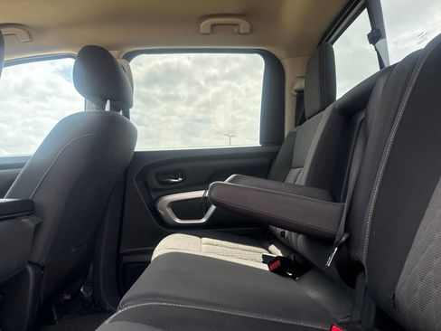 Certified 2022 Nissan Titan SV RWD image 33