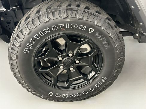Used 2023 Jeep Wrangler Unlimited AWD/4WD image 11