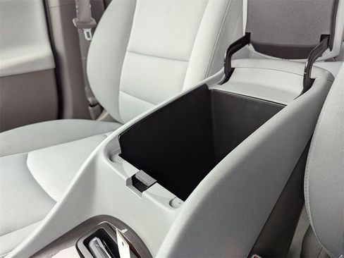 Used 2025 Chevrolet Malibu LT image 25