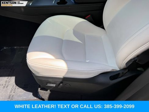 Used 2023 Tesla Model Y Performance AWD/4WD image 27