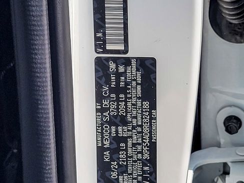 Used 2024 Kia Forte GT-Line w/ GT-Line Premium Package image 38