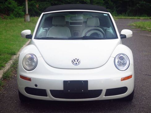 Used 2007 Volkswagen Beetle Triple White Edition FWD image 18