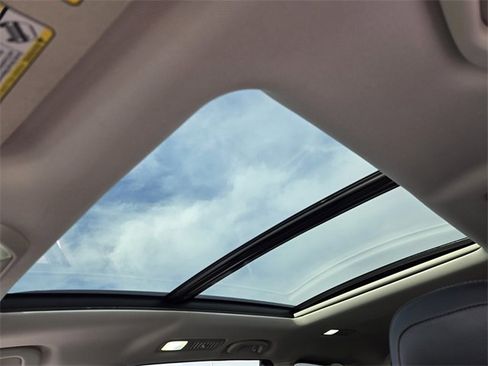 Used 2022 Subaru Ascent Touring image 11