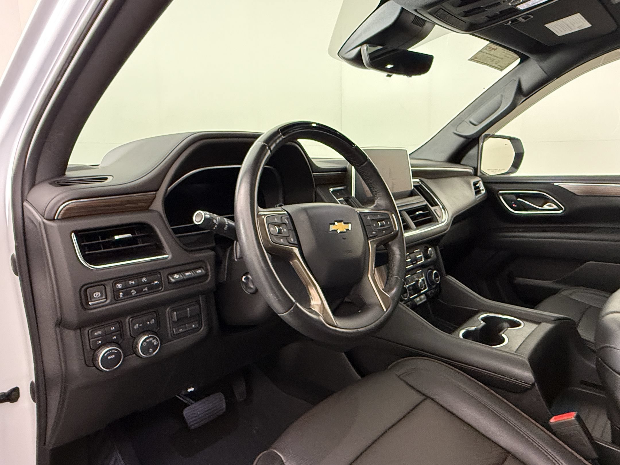 Used 2023 Chevrolet Tahoe High Country w/ Advanced Technology Package AWD/4WD image 4