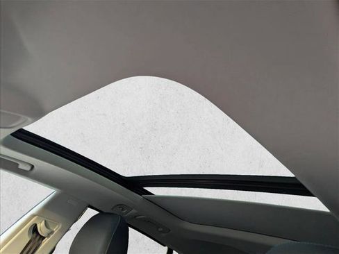 Used 2022 Audi Q8 Prestige image 16