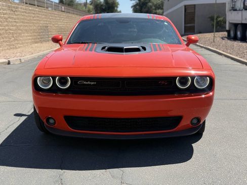 Used 2018 Dodge Challenger R/T image 3