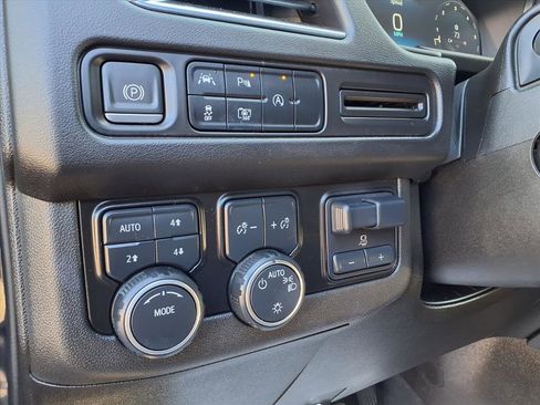 Used 2023 Chevrolet Tahoe RST w/ Sport Performance Package image 13