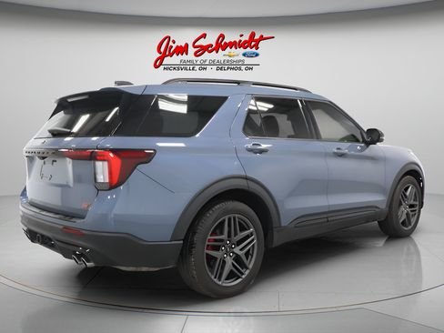 Used 2025 Ford Explorer ST AWD/4WD image 6
