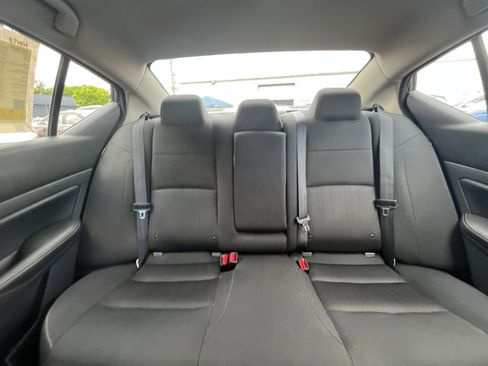 Used 2025 Nissan Altima 2.5 SV FWD image 37