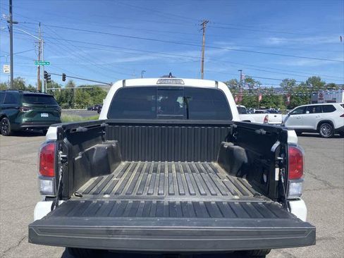 Certified 2021 Toyota Tacoma TRD Sport AWD/4WD image 22