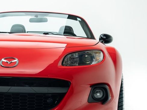 Used 2015 MAZDA MX-5 Miata Club RWD image 7