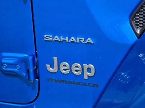 Used 2024 Jeep Wrangler Unlimited Sahara w/ Safety Group AWD/4WD image 14