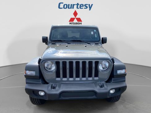 Used 2021 Jeep Wrangler Unlimited Sport AWD/4WD image 9